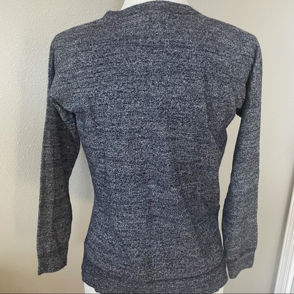 J Crew blue V neck sweater 55% merino wool 46% linen slits on side size XS - Picture 2 of 7